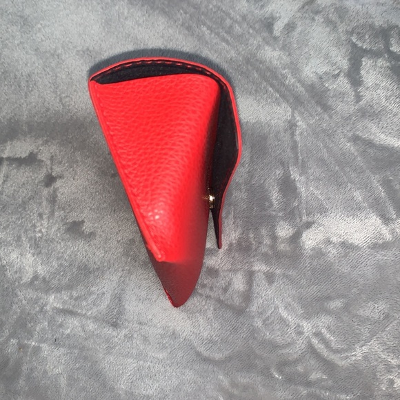Guess Red Sunglasses Case - Picture 6 of 6